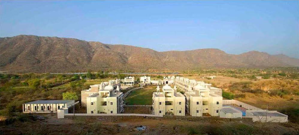 מלון אודייפור The Udaibagh מראה חיצוני תמונה